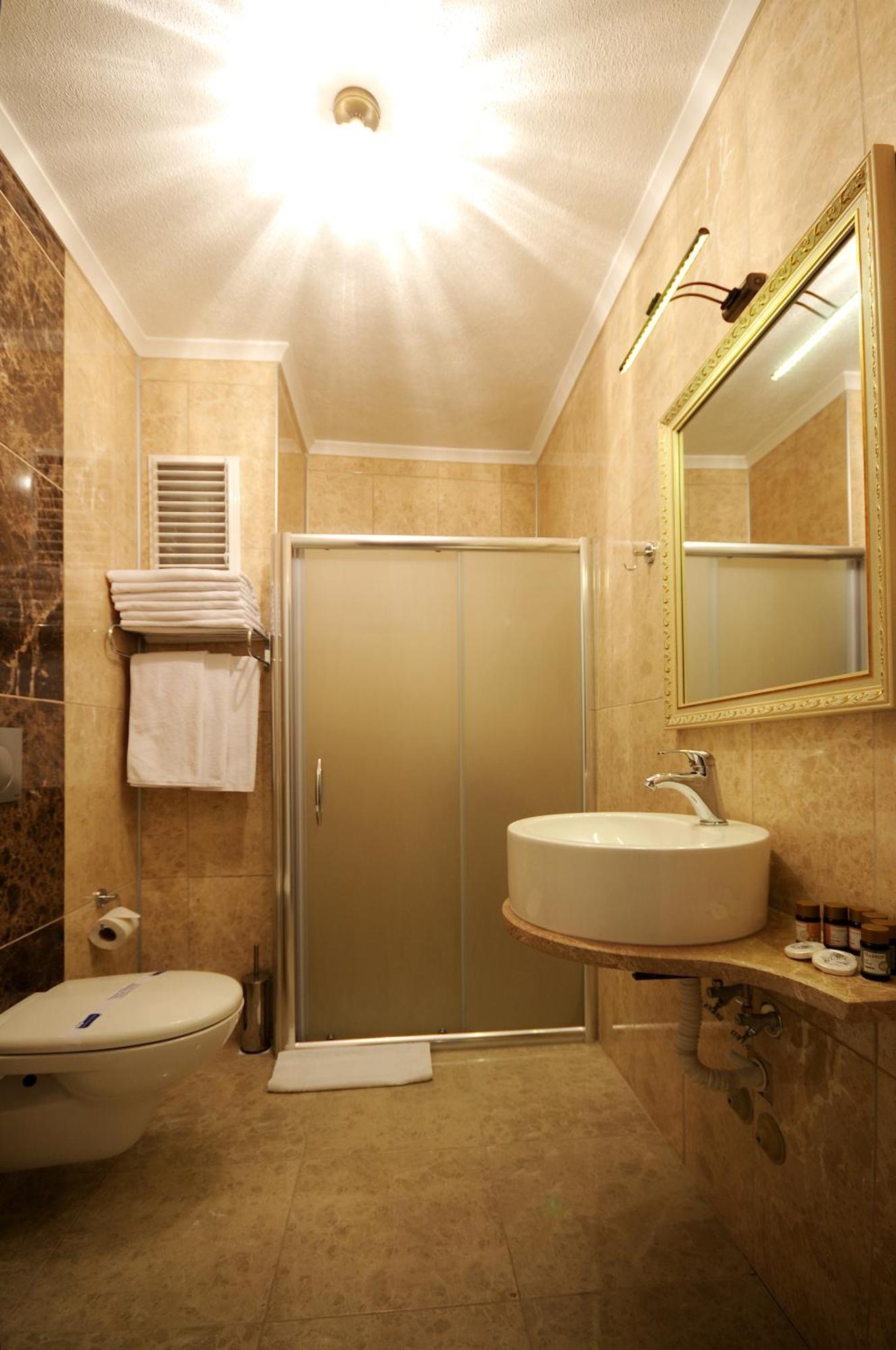 Edahan Hotel Biga Phòng bức ảnh