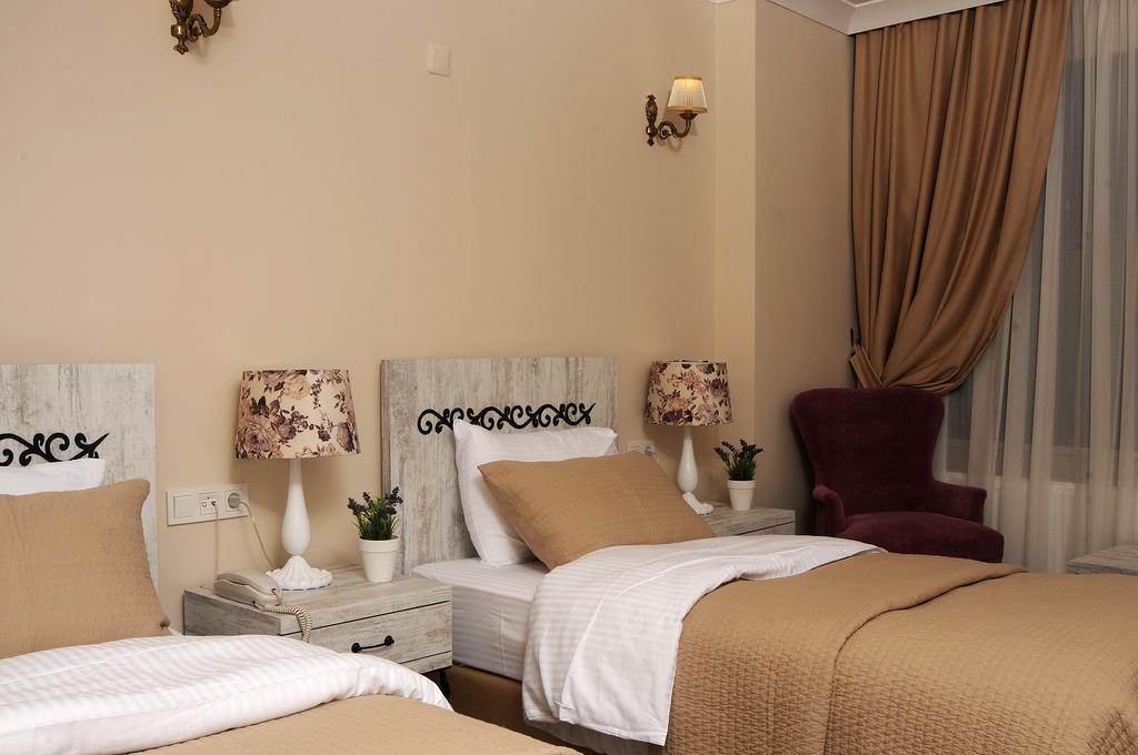 Edahan Hotel Biga Phòng bức ảnh